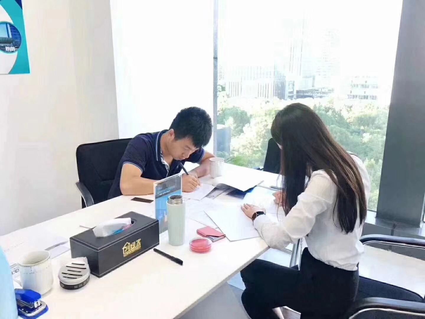 熱烈祝賀馮總、毛總簽約創綠家江蘇省縣級市代理！